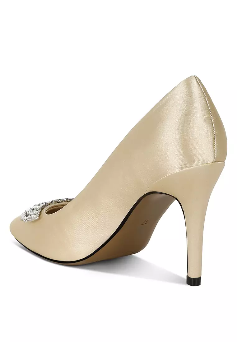 Diamante Brooch Detail Satin Pumps In Gold
