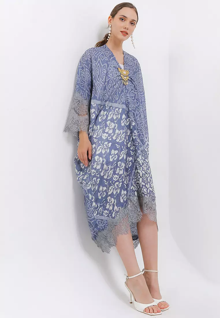 Batik Rizqina Kaftan Syahira Batik Wanita - Kaftan Kaca - Grey - Batik Cap Peranakan Series - OOTD Batik - Batik Viscose Premium - Soft Tulle Organza