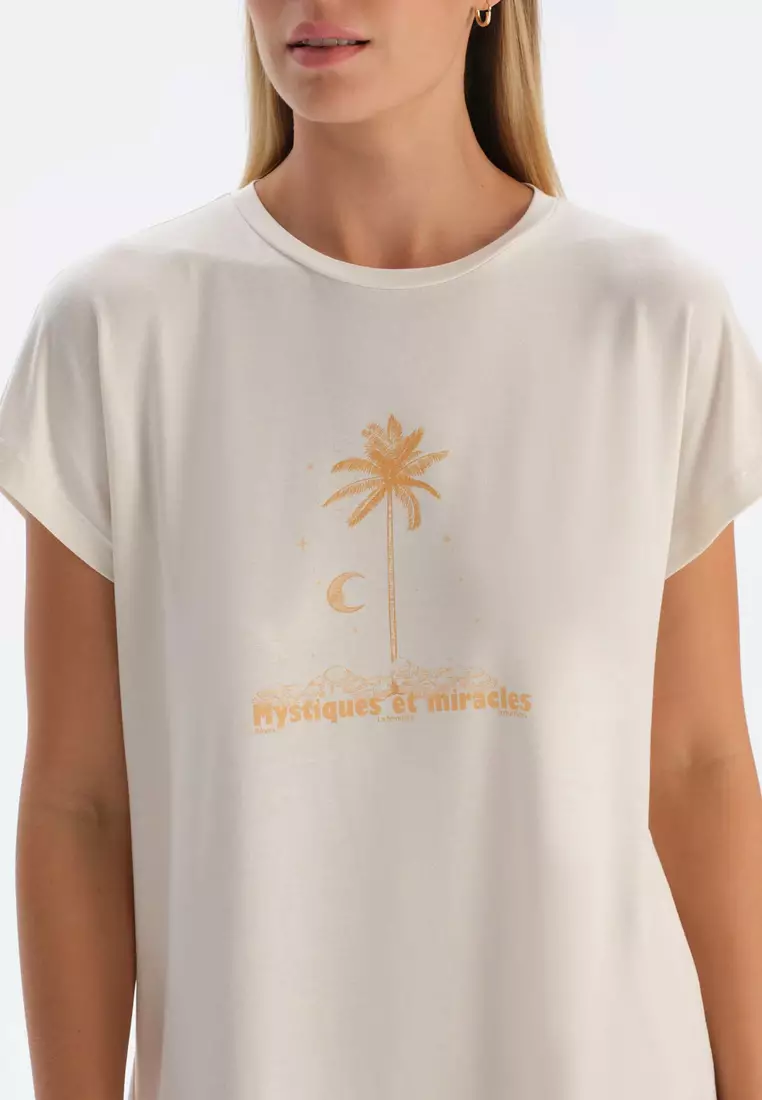 Off White T-Shirt & Trousers Knitwear Set, View Print, Crew Neck, Regular, Long Leg, Short Sleeve Sleepwear for Women