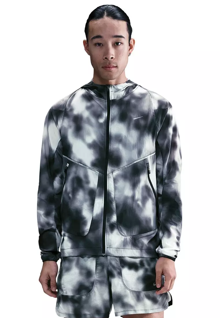 Buy Nike Running Division UV Running Jacket 2025 Online | ZALORA