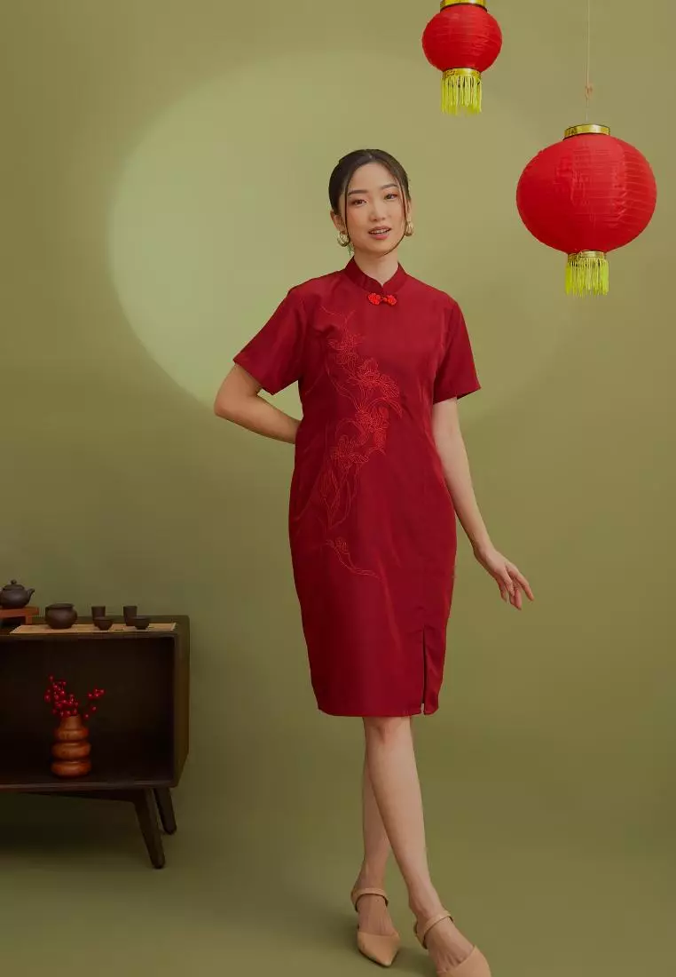 Lucienne Cheongsam Flower Dress in Maroon