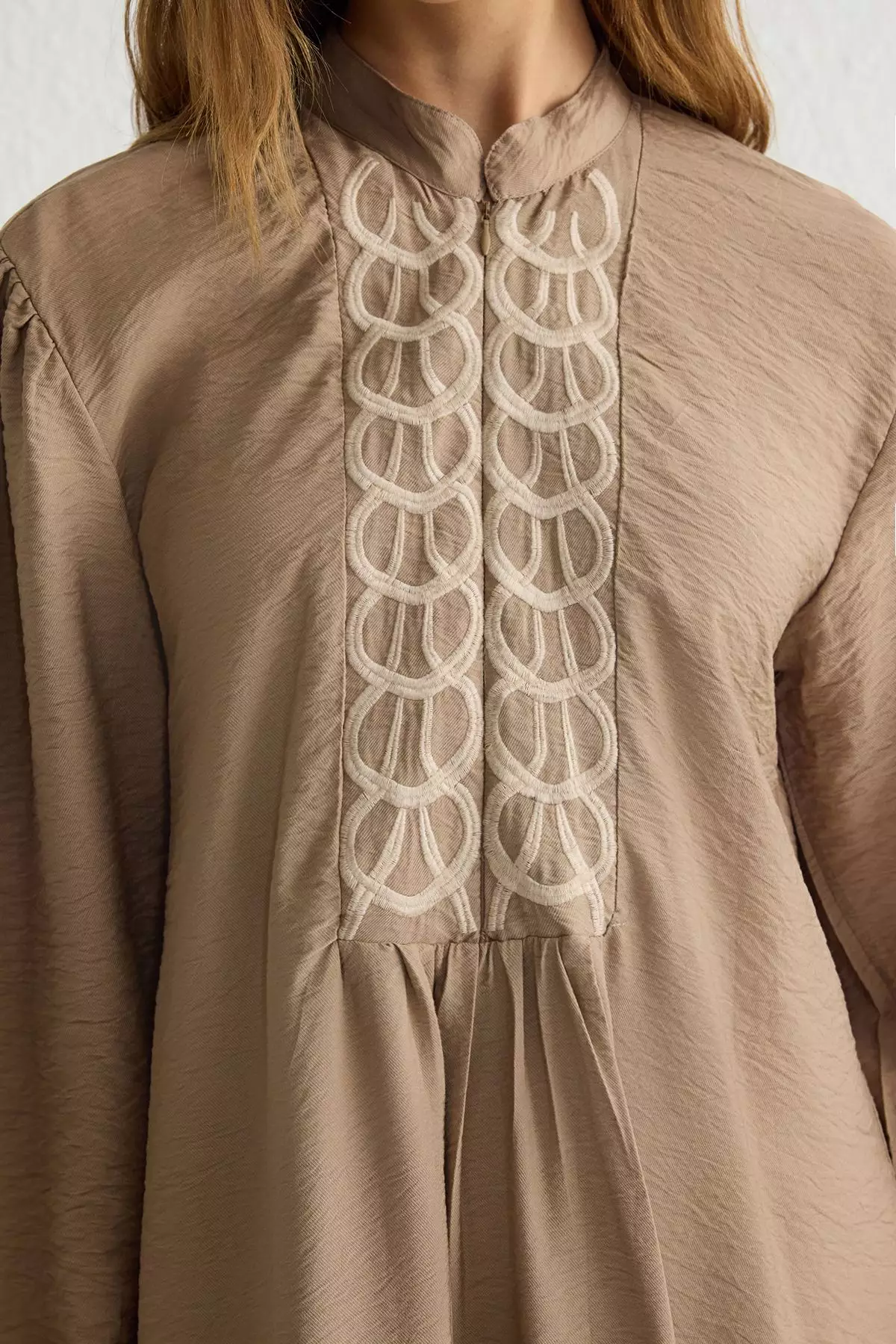 Embroidered Front Zippered Woven Kaftan Dress