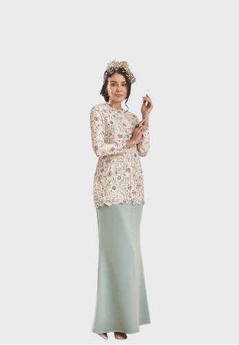 Buy Lisa Modern Kurung from Nadjwazo by LadyQomash in Blue and Purple and Beige at Zalora