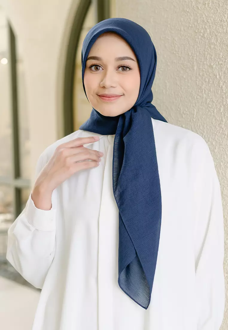 Maka Square Navy