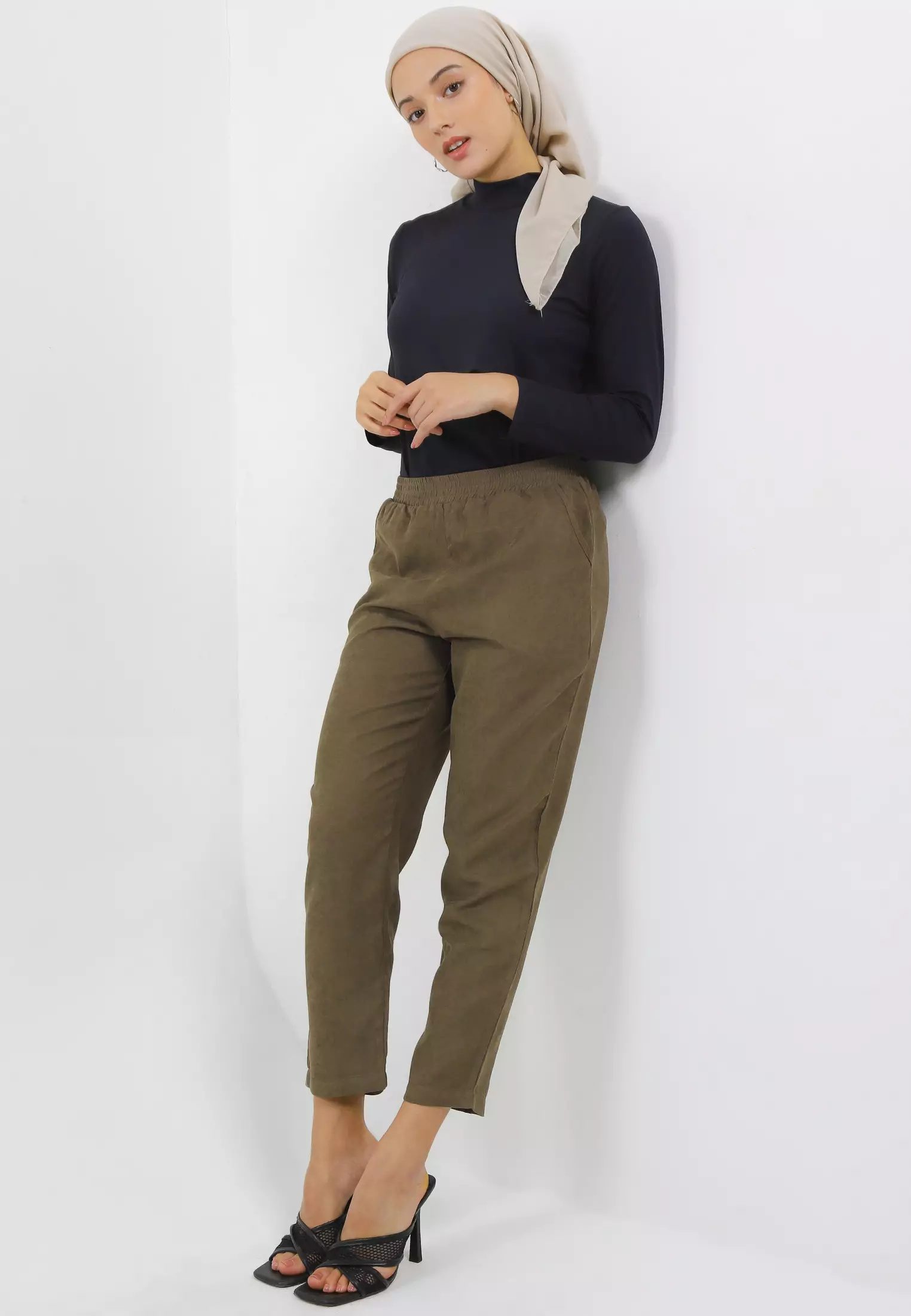 MFMW Rosalia Celana Panjang Olive