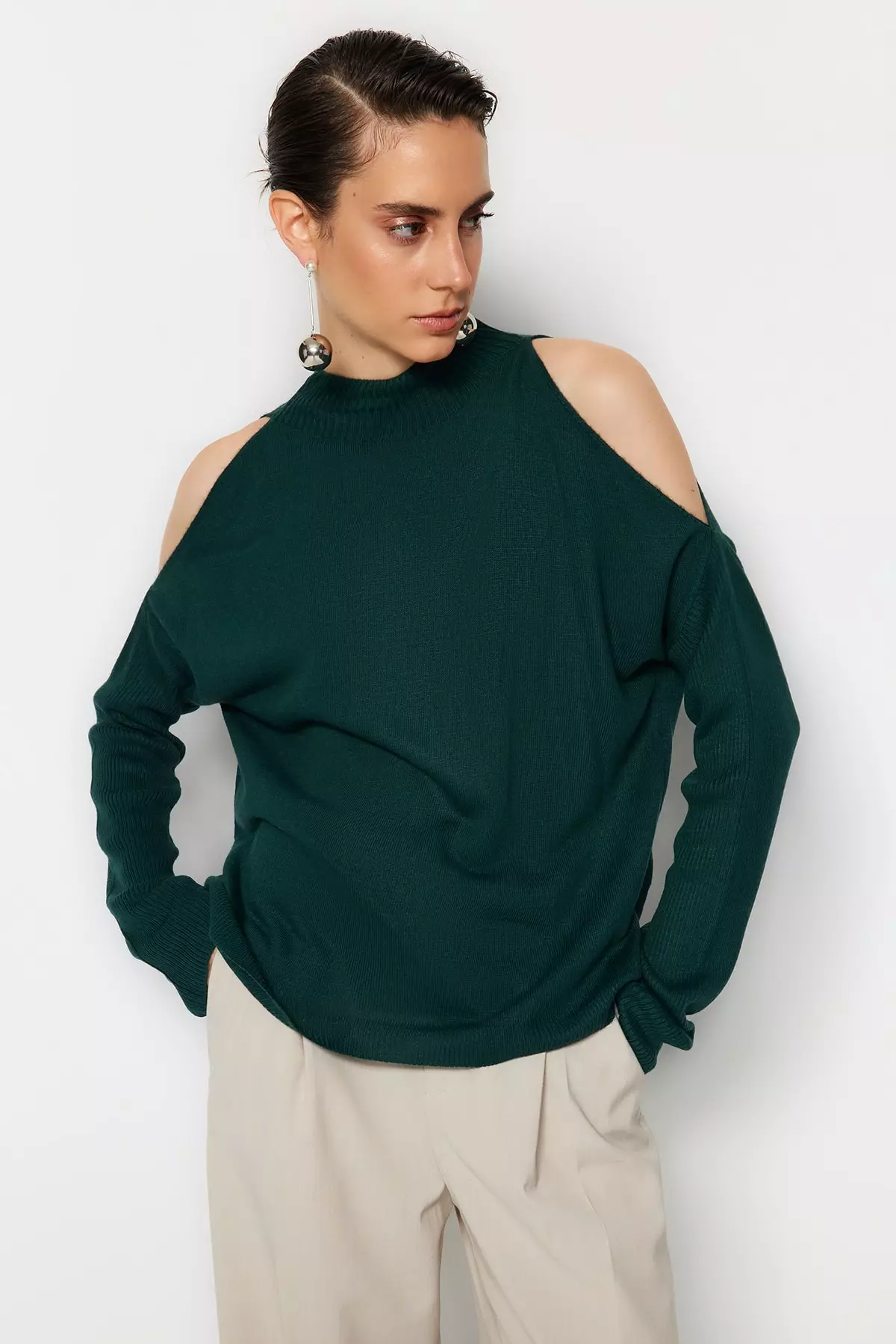 Cut out outlet knit sweater