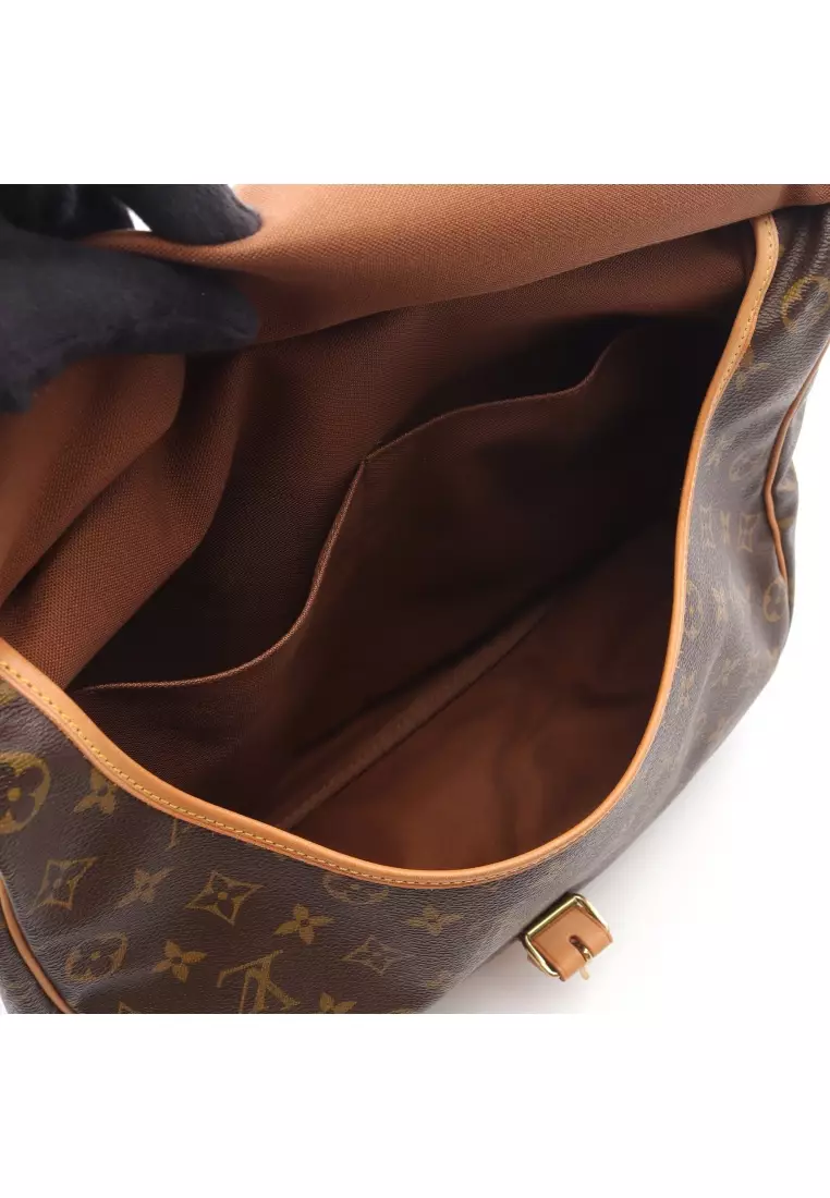 Pre-Loved Louis Vuitton Saumur 35 monogram Shoulder bag PVC leather Brown