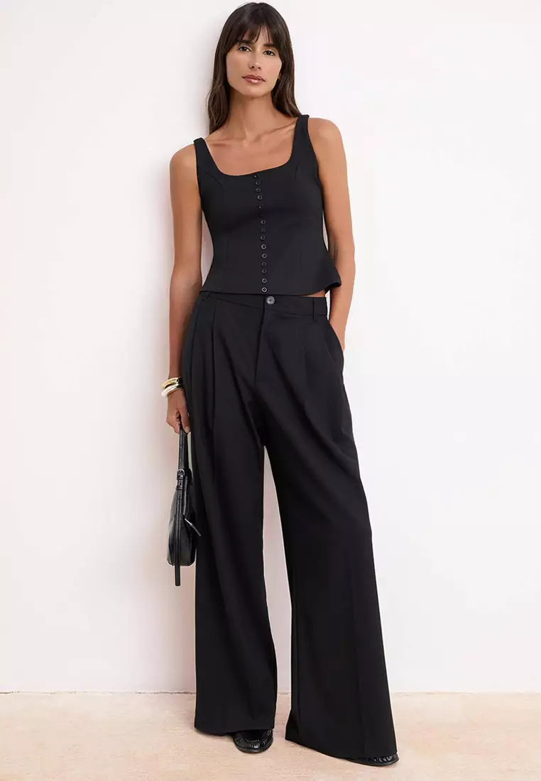 Square Neck Buttoned Sleeveless Top