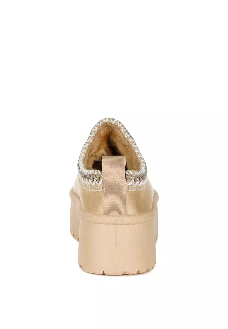 Sepatu Slip-On Klasik Platform Bordir Warna Beige