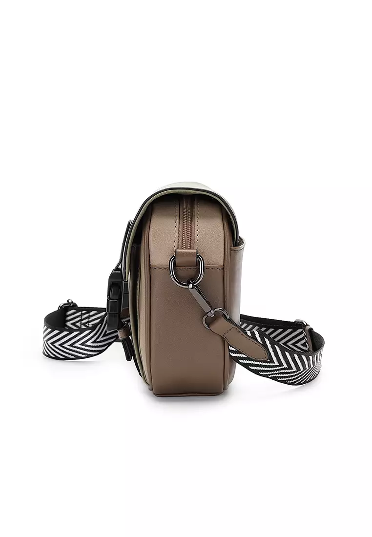 Casual Messenger Bag / Crossbody Bag / Sling Bag (Tas Selempang Pria) - Hijau
