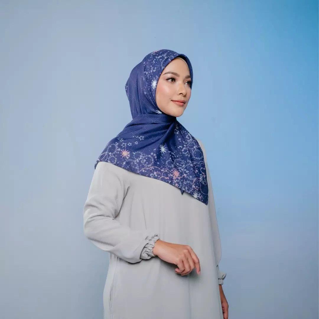 ELIANA Scarf Navy - Kerudung Hijab Segiempat Motif With Pouch Ziplock - Bahan Poly Fine - Ukuran 110x110