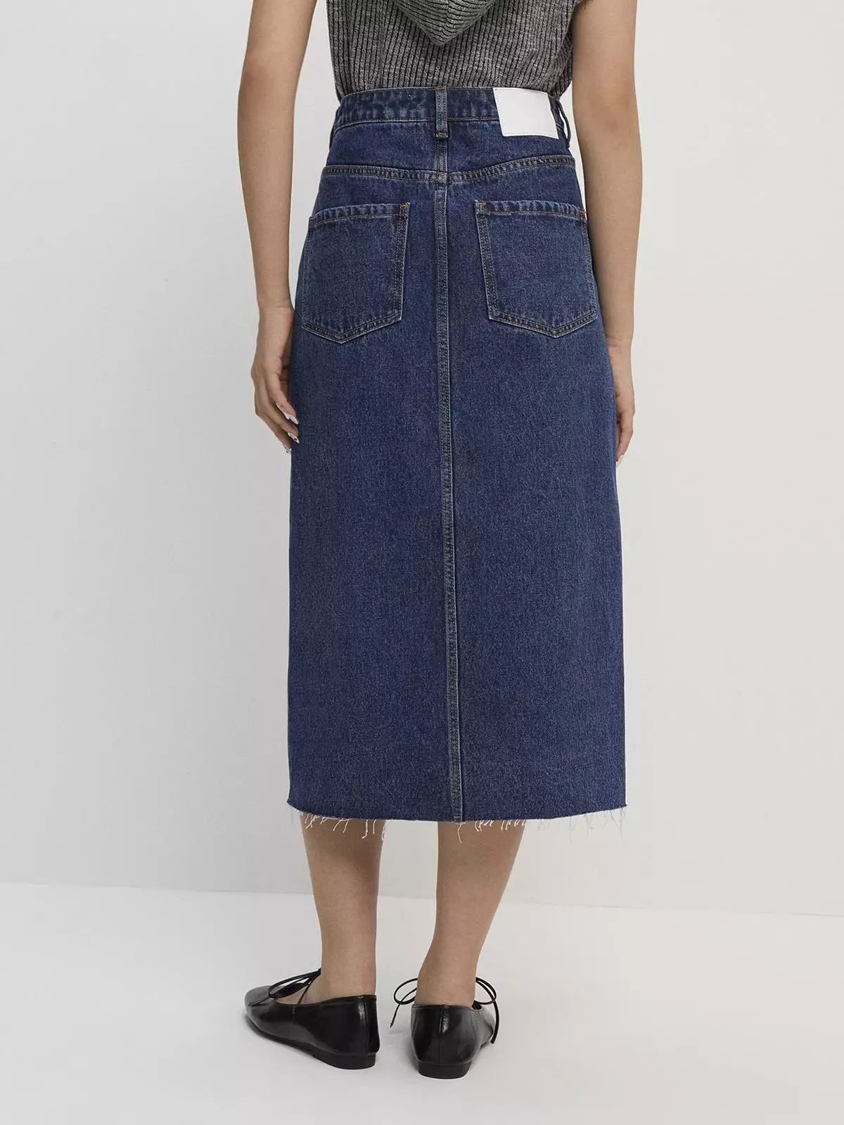 Pomelo - Rok Wanita - Front-slit Denim Midi Skirt - Blue