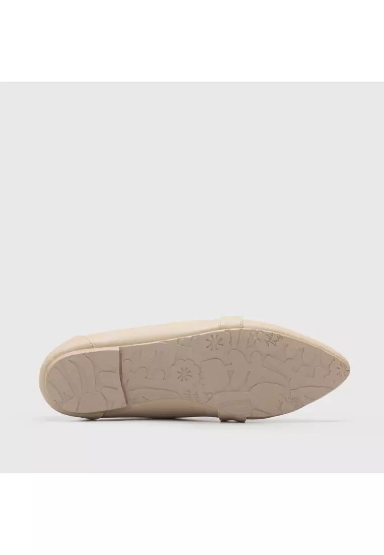 Charlota Chain Flat Shoes Cream