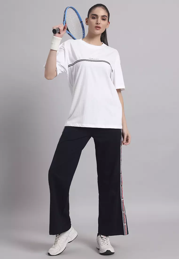 女士必备宽松白T恤