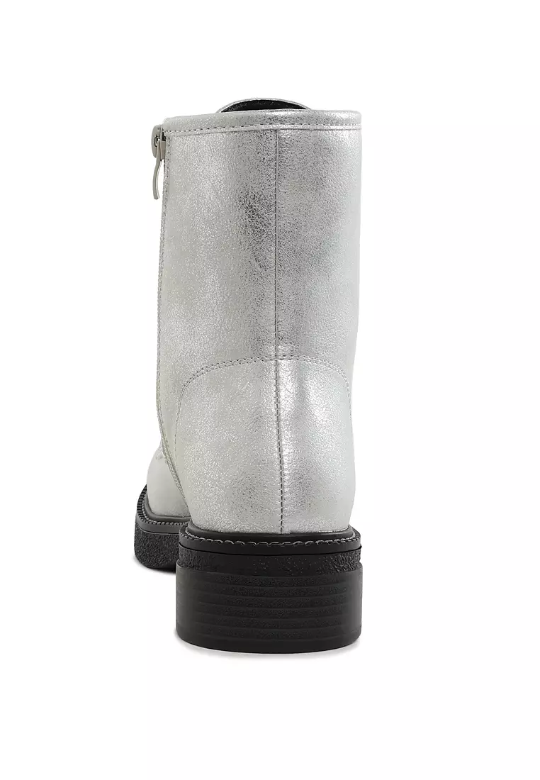 Sepatu Bot Renda Tekstur Metalik dalam Warna Perak