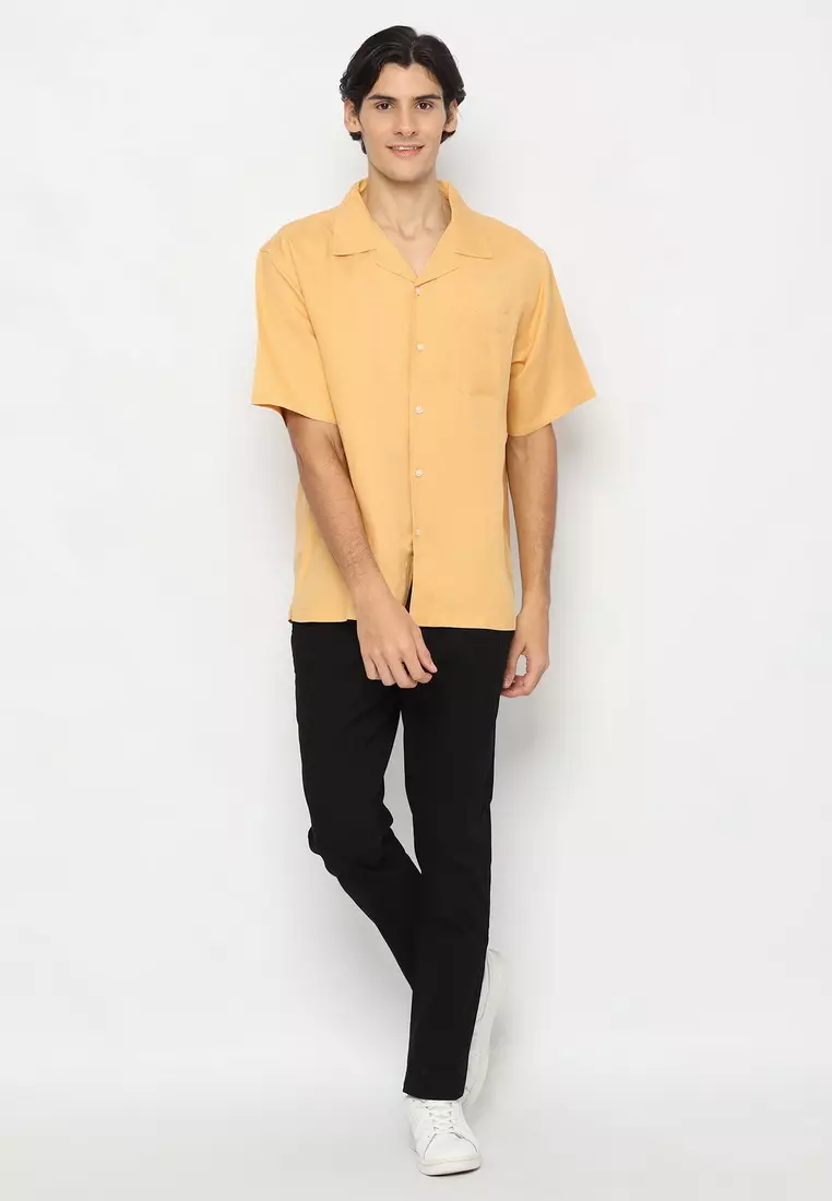 RBJ Kemeja Polos Linen Krah Hawaii Kuning Regular Fit Pria