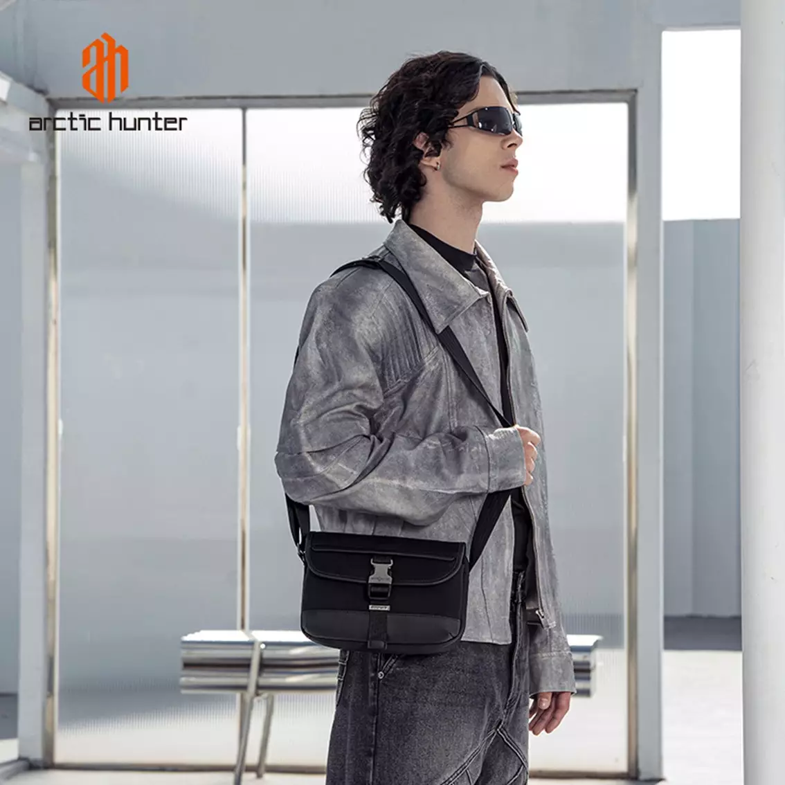 Arctic Hunter KB00828 Tas Selempang Massenger Shoulder Bag Slingbag