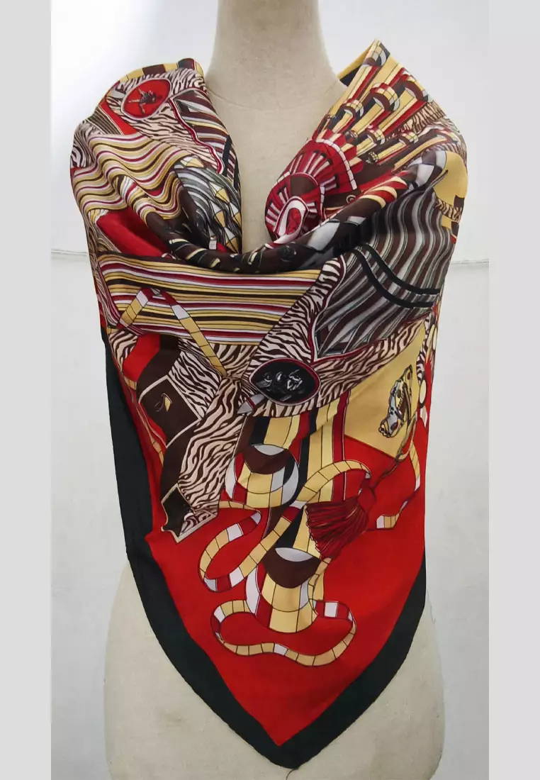 Aksesoris Syal Wanita Nebula Poly Satin Square Segi Empat Kerudung Scarf Red & Black