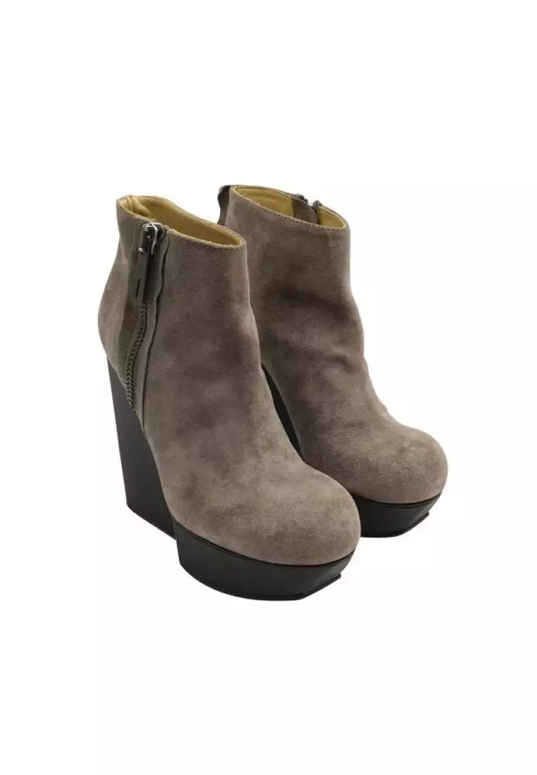 Acne studios clearance suede ankle boots