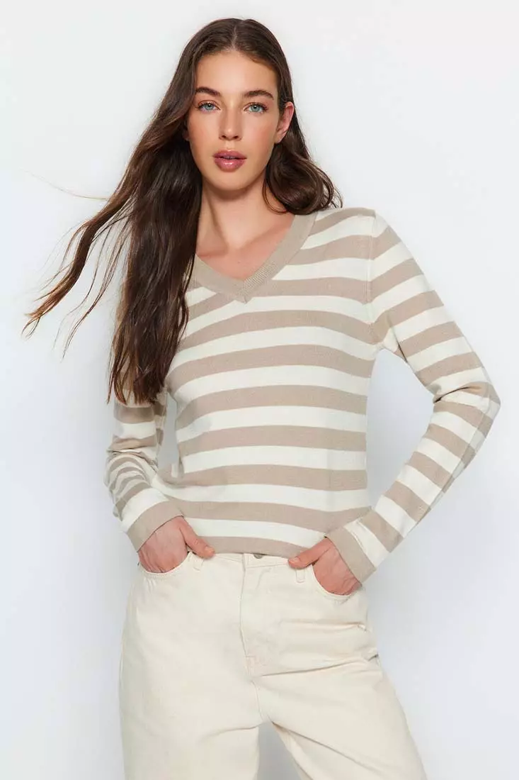 Buy v neck jumper online