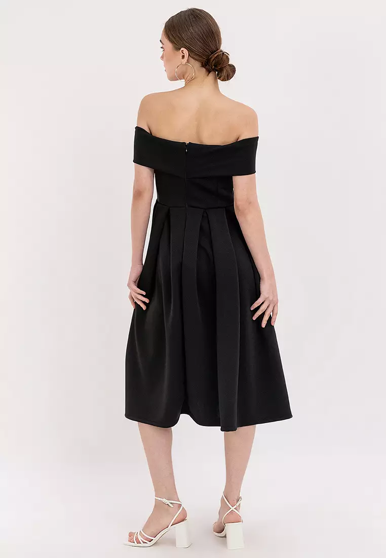 Reveri Off Shoulder Midi Dress