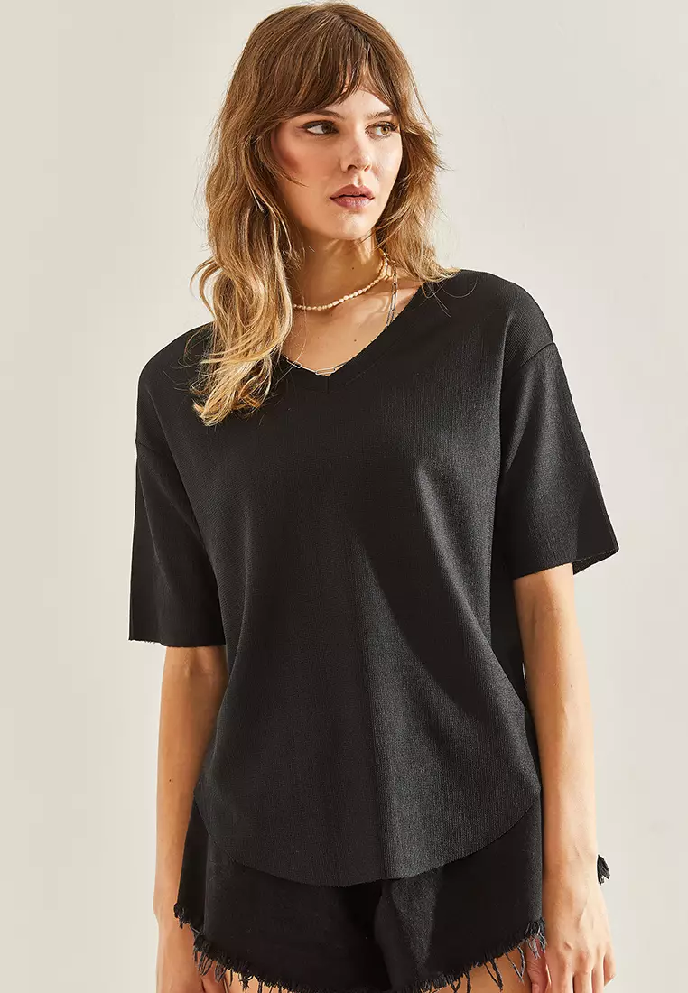 V-Neck Oval Cut Wrinkled Fabric Blouse