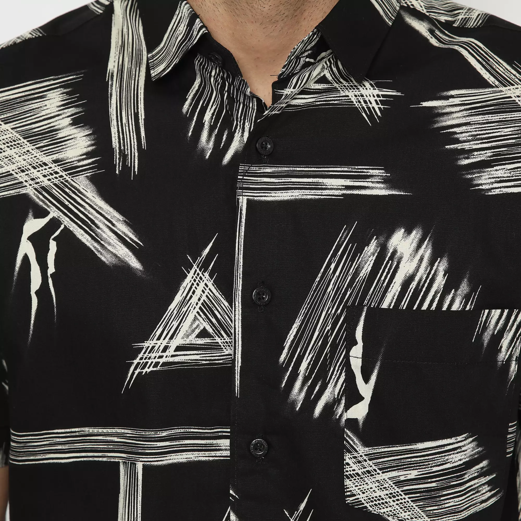 Platini Kemeja Motif Pria Lengan Pendek Katun Hitam 132151