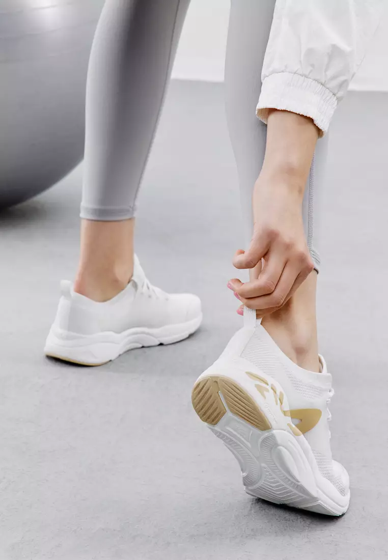 Fila ladies sports shoes new arrivals