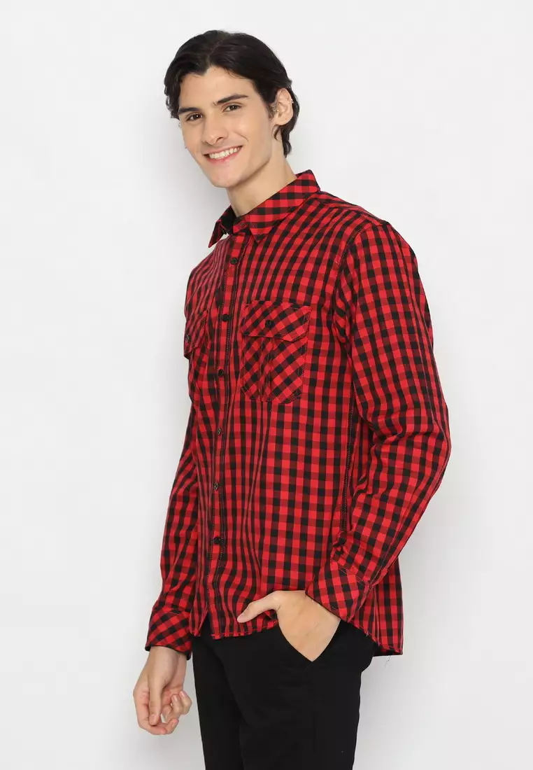 POLICE Kemeja Kotak Cotton Kantong Dua Merah Regular Fit Lengan Panjang Pria