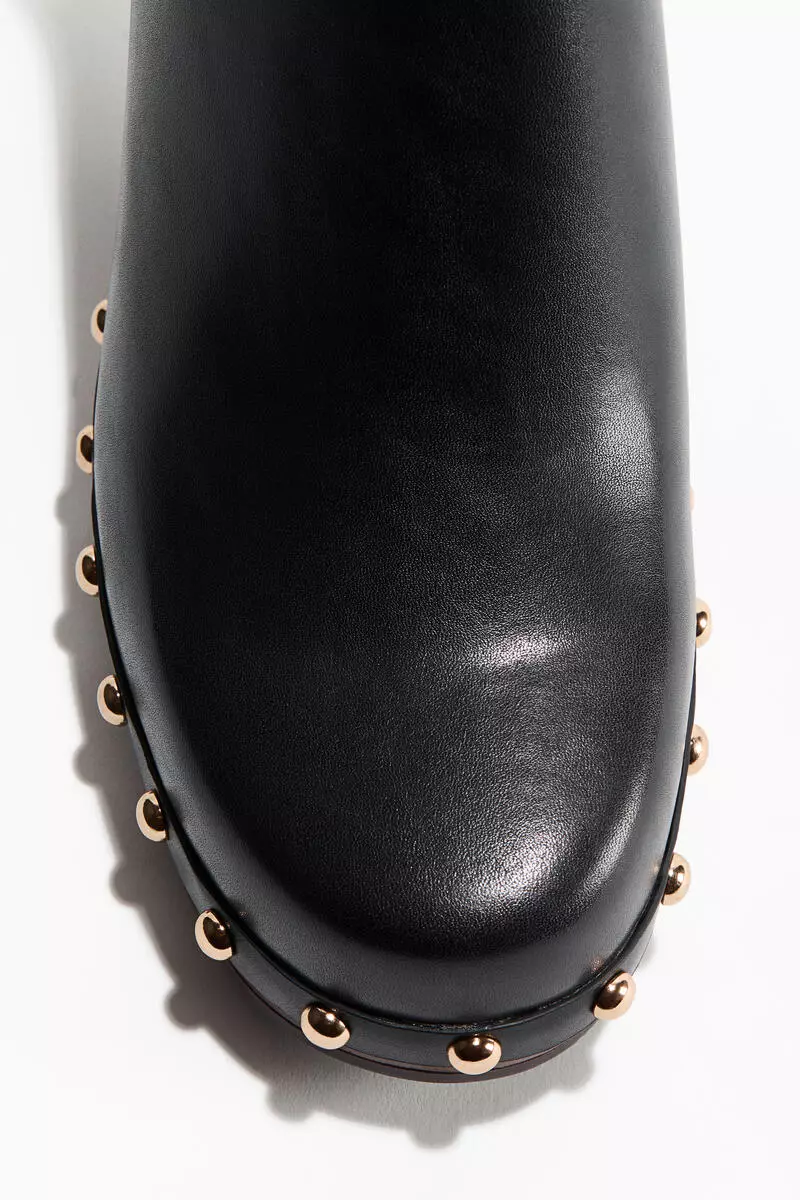 Heeled clogs