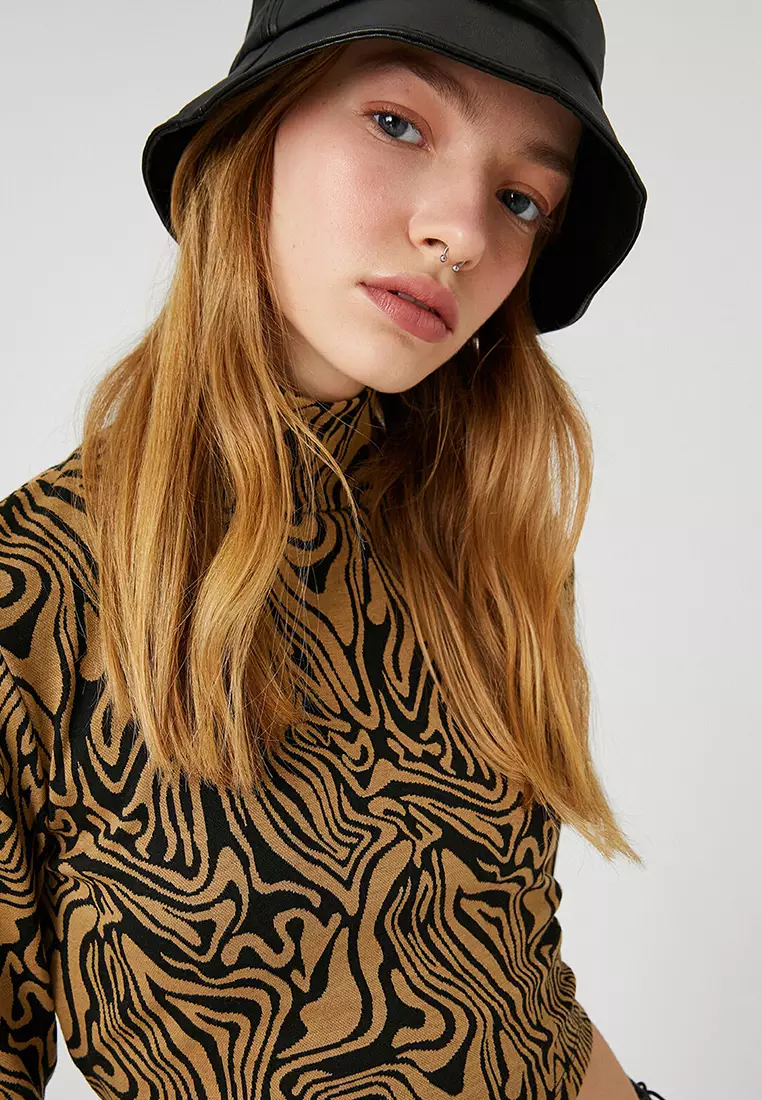 Half Turtleneck Long Sleeved T-Shirt with Crop Tie Detail