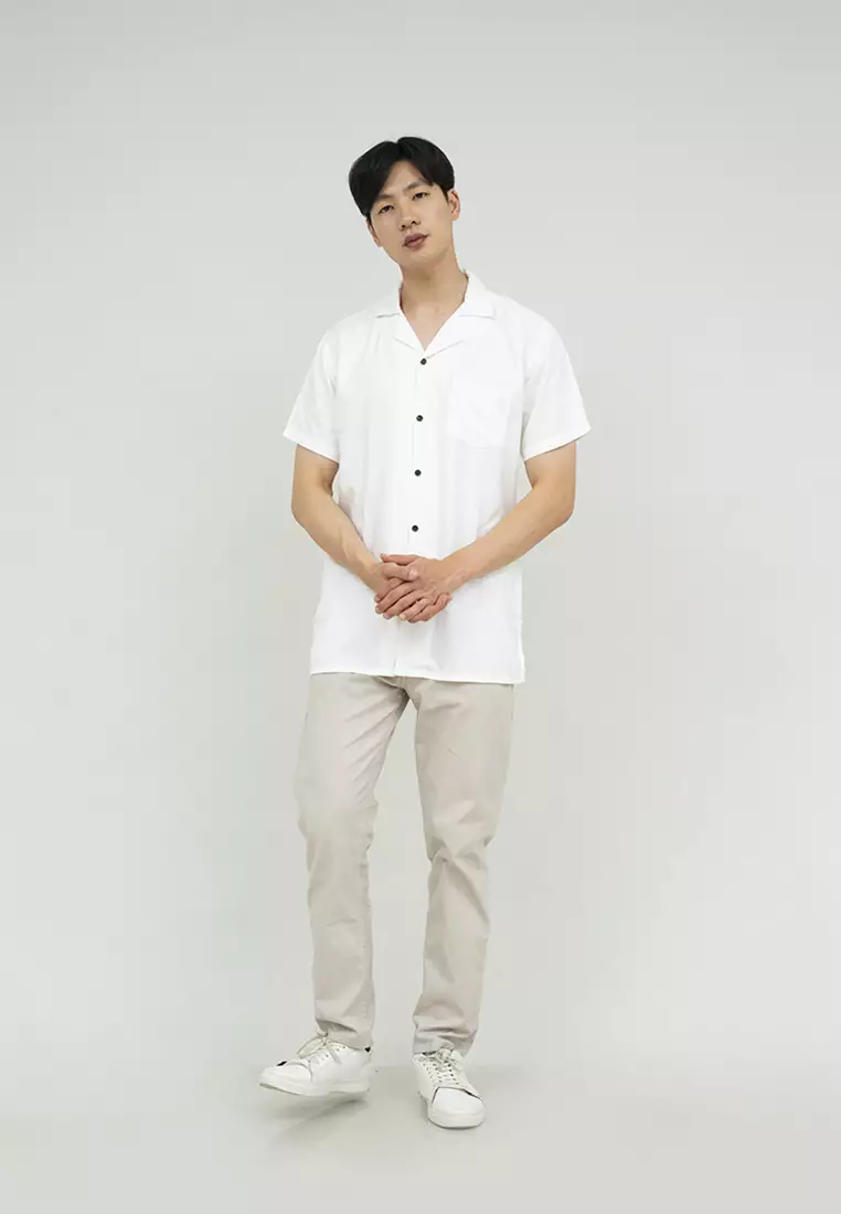 Kemeja bowling shirt pria lengan pendek putih houseofcuff