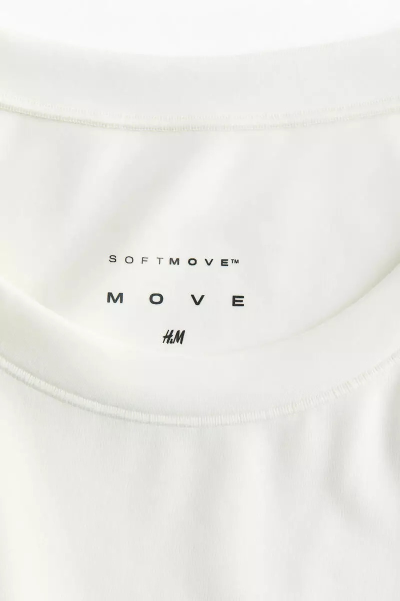 Slim Fit sports vest top with SoftMove™