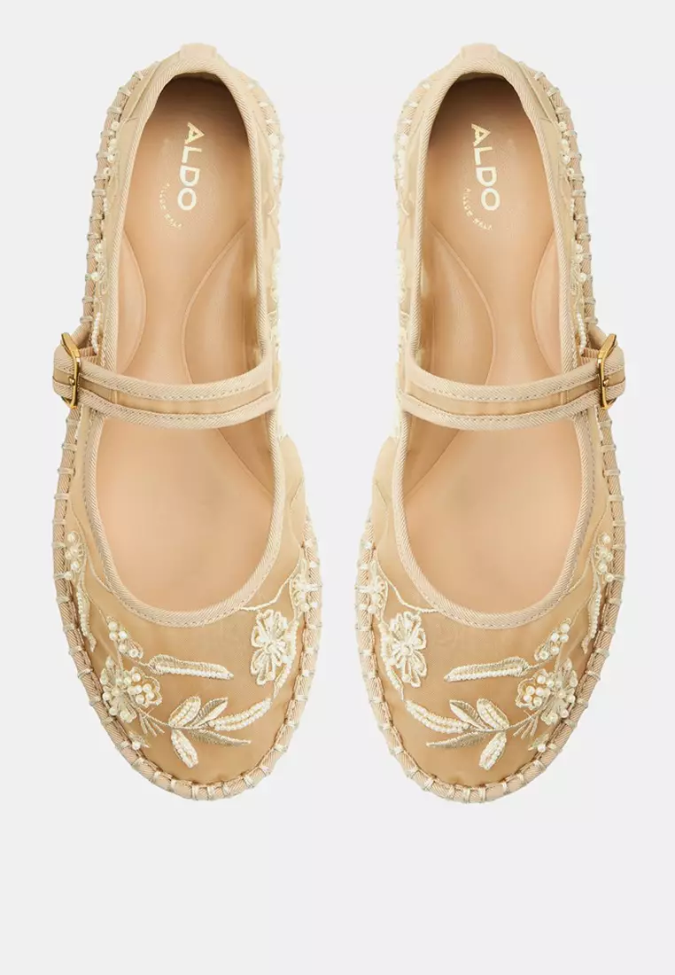 Alisse Flats