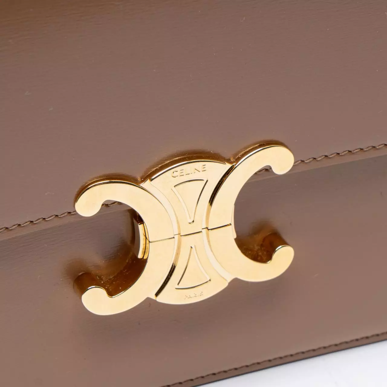 Medium Triomphe Bag In Shiny Calfskin Bronze