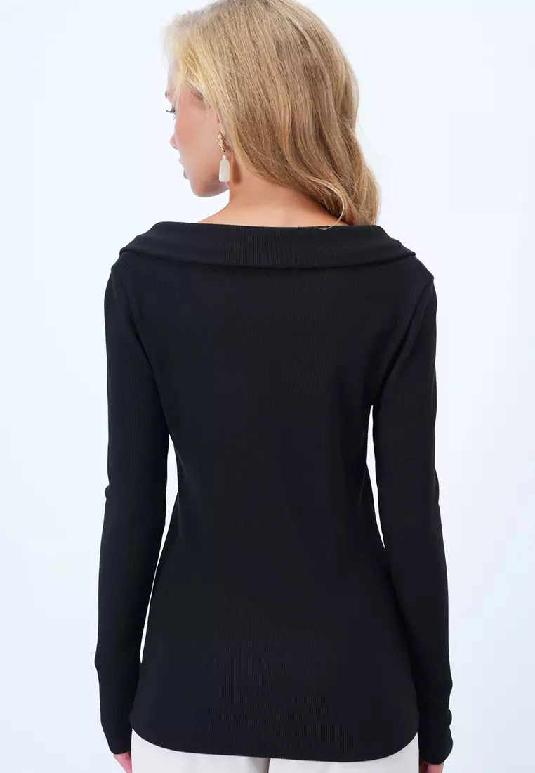 Wide Collar Blouse