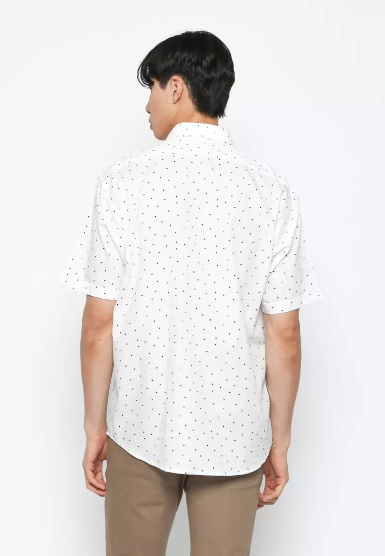 WHITE MEN'S SHORT SLEEVE COLLARED SHIRT