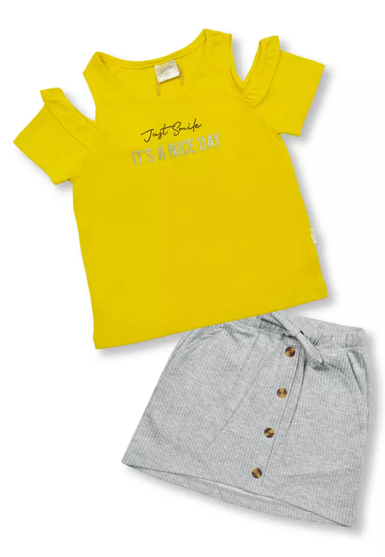 Gray skirt yellow shirt hotsell
