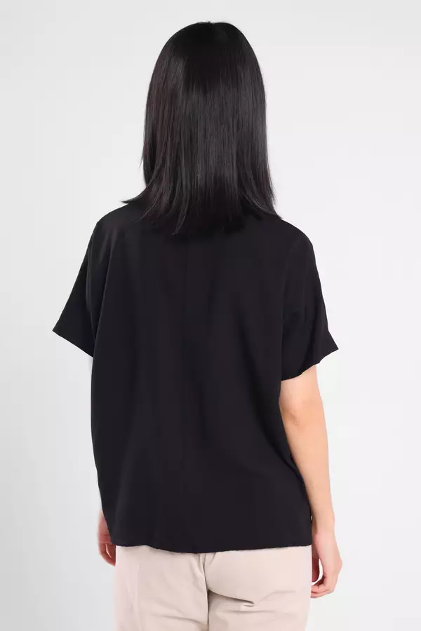 Minimal - Anya - Kemeja Rayon Lengan Pendek - Black Colour Black