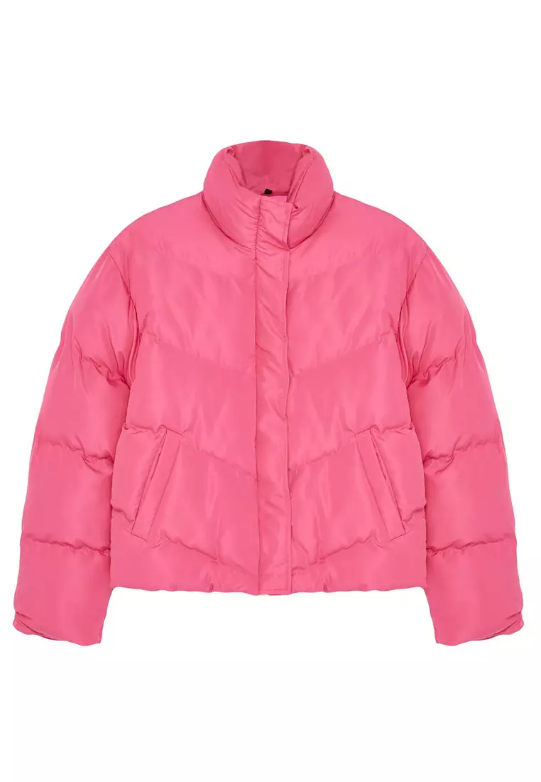 Stay cozy and chic this winter with Trendyol’s stunning fuchsia coat – now at an unbeatable 86% off!