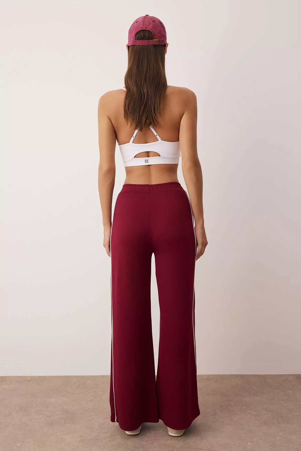 Burgundy Piping Wide Leg/Wide Leg Knitted Sports Sweatpants Thmaw26Ea00001
