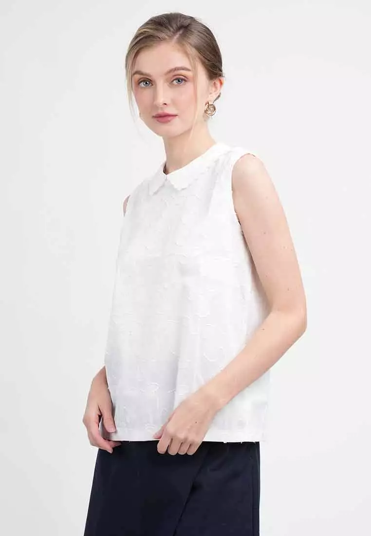 Clara Sleeveless Scalloped Collar Blouse