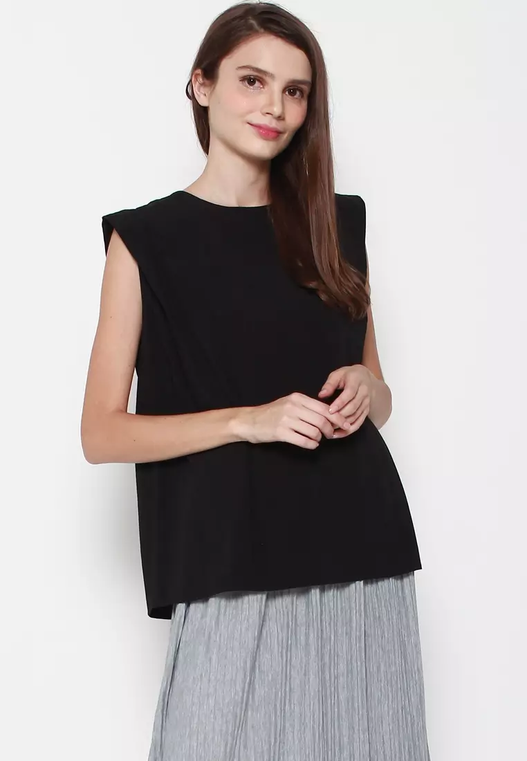 Cap-sleeved top