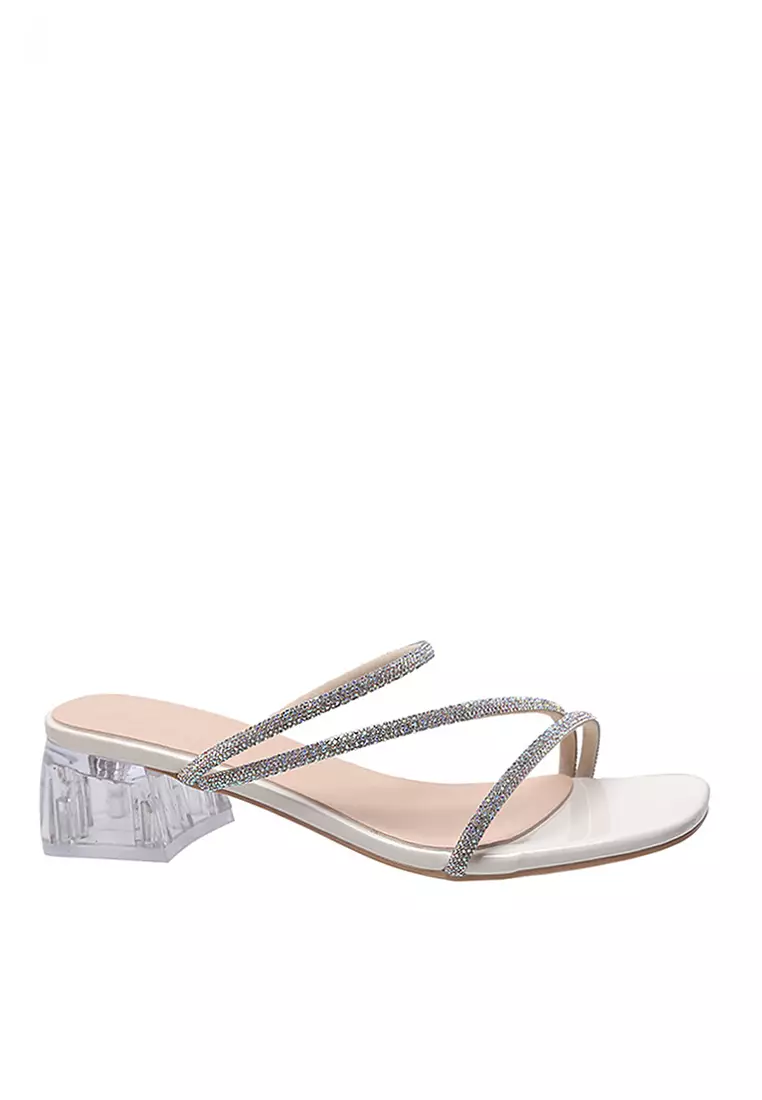 Discount on Twenty Eight Shoes  shoes - SKU: VANSA Fashion Rhinestone Strap Low Heel Sandals VSW-S1034