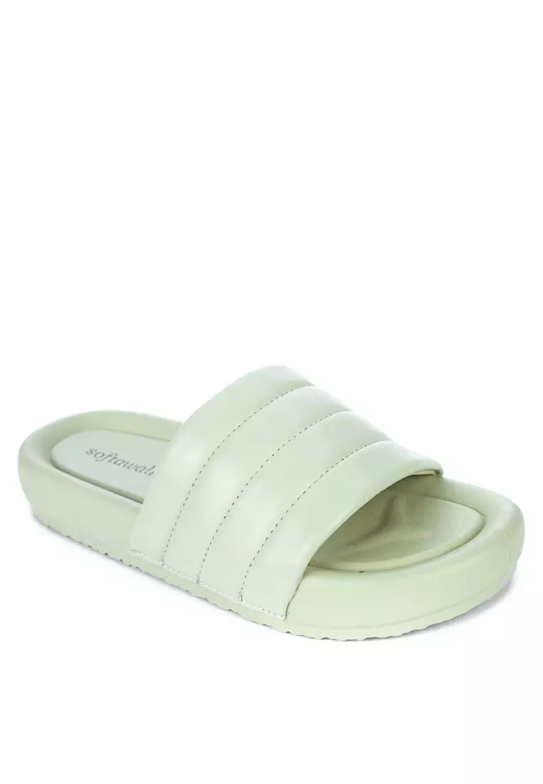 On cloud hotsell walk sandals