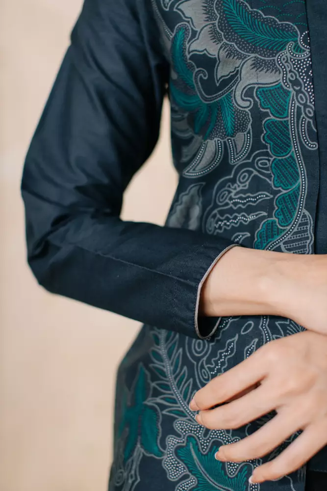 Mahiya Blue Blouse Batik Wanita Kutu Baru Katun