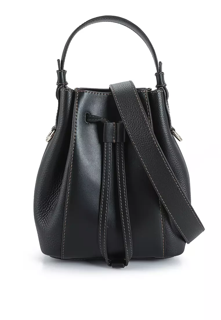 Furla pebbled hot sale leather bag