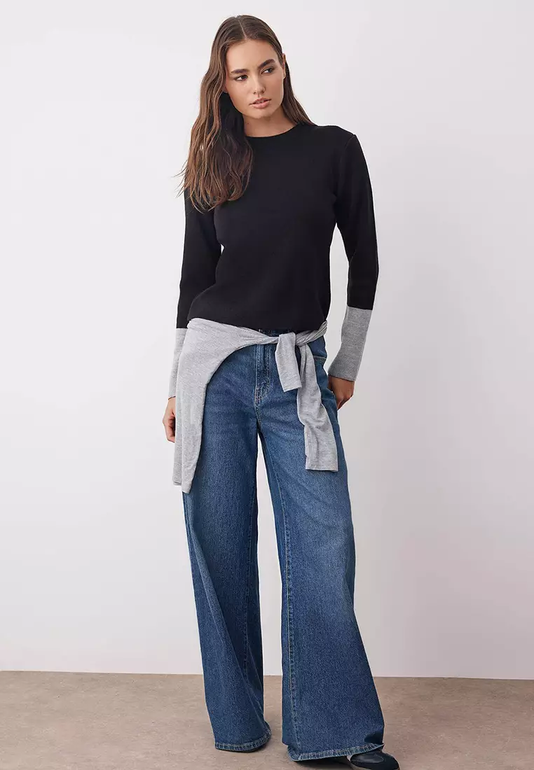 Black Sleeves Color Block Knit Sweater