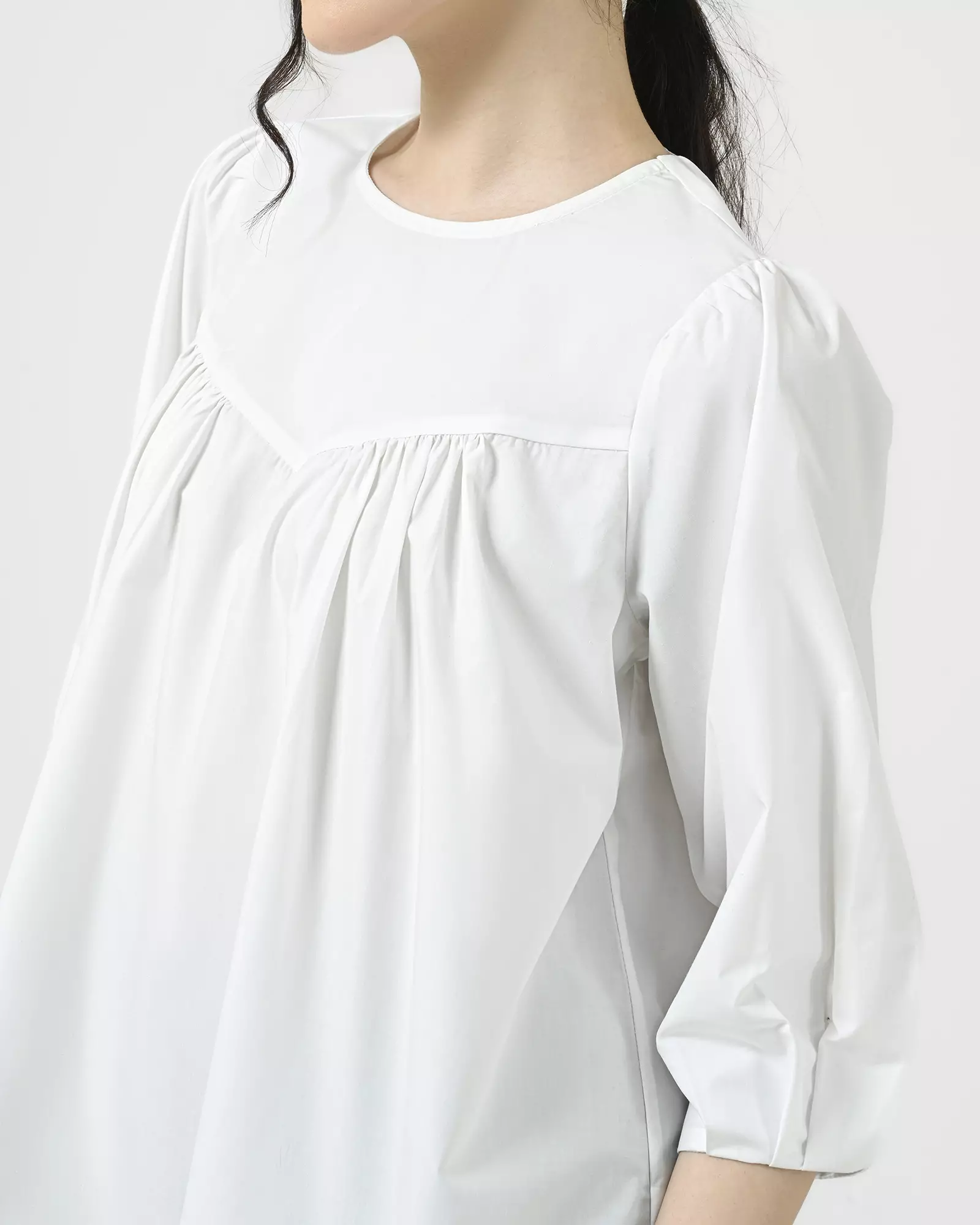 Geulis.id IRINA BLOUSE - Brokenwhite
