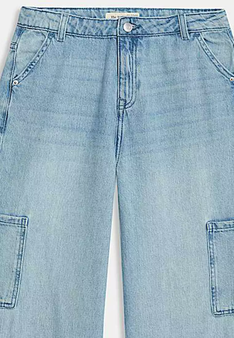 Wide Leg Cargo Jeans